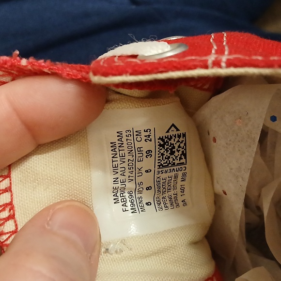 Converse Red Canvas Sneakers with White Accents Womens SZ 8 - Picture 8 of 10